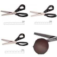 Load image into Gallery viewer, Stainless Steel 7mm Arc Teeth Fabric Scissors
